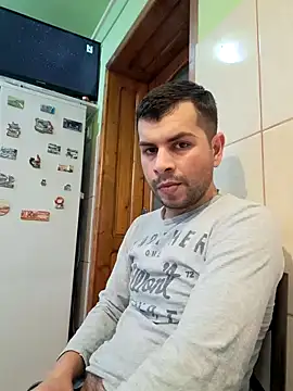 Snapshot of hornny1995 chatting on December 29, 2024, 12:45 pm hornny1995 online show from December 29, 2024, 12:45 pm