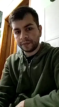 Snapshot of hornny1995 chatting on January 15, 2025, 2:06 am hornny1995 online show from January 15, 2025, 2:06 am