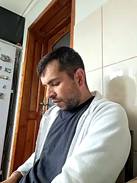 Snapshot of hornny1995 chatting on September 30, 2025, 12:43 pm hornny1995 online show from September 30, 2025, 12:43 pm