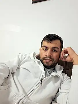 Snapshot of hornny1995 chatting on October 2, 2025, 1:29 pm hornny1995 online show from October 2, 2025, 1:29 pm