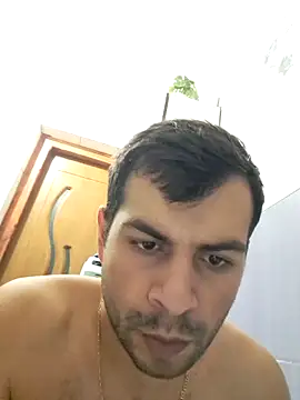 Snapshot of hornny1995 chatting on November 22, 2025, 3:33 pm hornny1995 online show from November 22, 2025, 3:33 pm