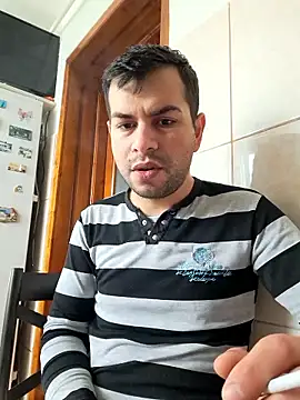 Snapshot of hornny1995 chatting on January 13, 2026, 9:03 am hornny1995 online show from January 13, 2026, 9:03 am