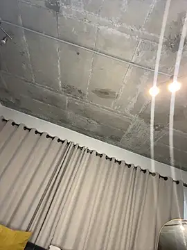 slimcateee online show from April 15, 2026, 5:25 am