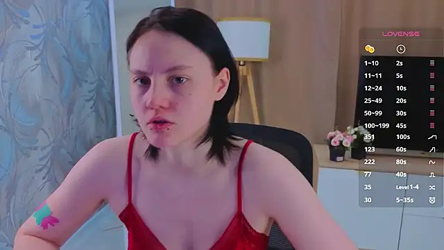 MaryCoopeer online show from November 29, 2025, 4:37 am