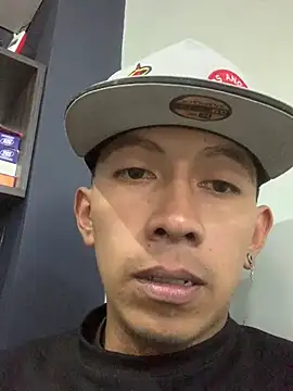 Chocolatito26 online show from February 18, 2025, 5:53 pm