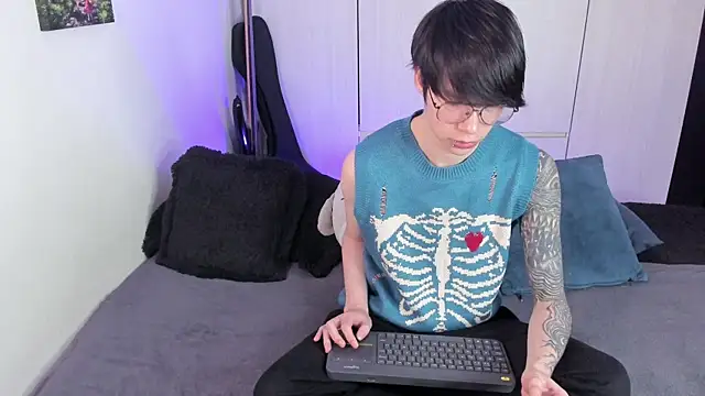 Aventure Twinks online show from January 8, 2025, 7:34 am