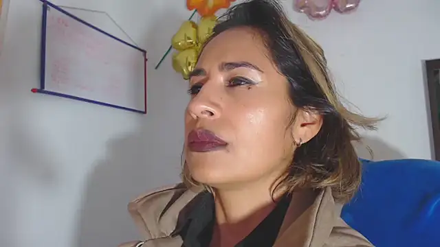 fantasty nylon online show from December 7, 2024, 12:30 am