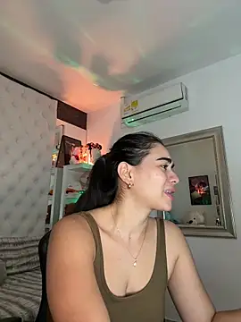 Snapshot of ZarahEvans chatting on October 16, 2025, 4:19 pm ZarahEvans online show from October 16, 2025, 4:19 pm