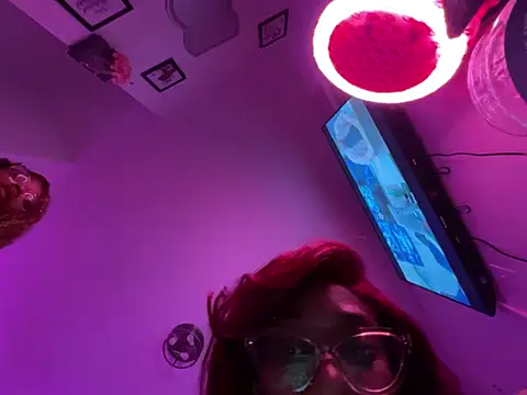 VixenCapri online show from January 8, 2026, 2:08 pm