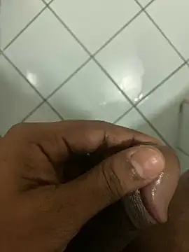 SLhotman online show from January 5, 2025, 9:25 pm