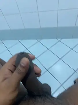 SLhotman online show from March 13, 2025, 5:18 pm