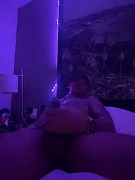 Snapshot of RoodoggXL chatting on January 14, 2025, 12:35 pm RoodoggXL online show from January 14, 2025, 12:35 pm