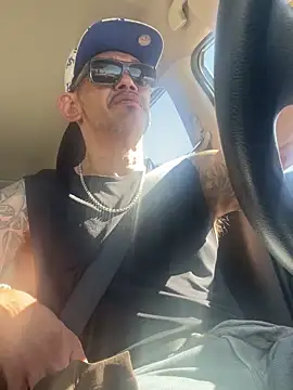 Snapshot of RoodoggXL chatting on February 2, 2025, 8:08 pm RoodoggXL online show from February 2, 2025, 8:08 pm