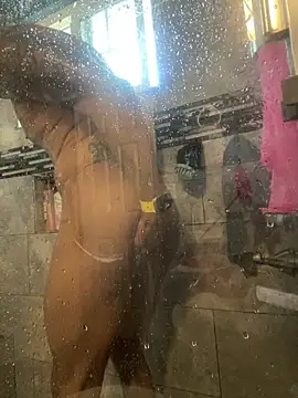 Snapshot of RoodoggXL chatting on February 15, 2025, 4:45 pm RoodoggXL online show from February 15, 2025, 4:45 pm