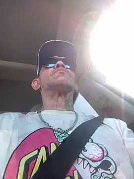 RoodoggXL online show from March 11, 2026, 6:47 pm