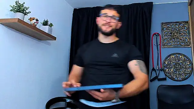 AndrewDiaz online show from February 11, 2026, 11:54 pm