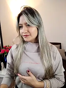 valeriahunter1 online show from October 12, 2025, 12:09 am