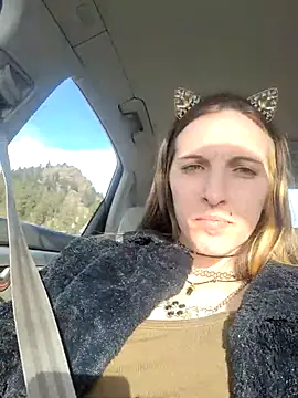 Snapshot of SmokeShow686 chatting on February 14, 2025, 10:47 pm SmokeShow686 online show from February 14, 2025, 10:47 pm