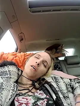 Snapshot of SmokeShow686 chatting on March 20, 2025, 5:36 pm SmokeShow686 online show from March 20, 2025, 5:36 pm