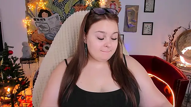 KimberlyMaran online show from December 21, 2024, 1:21 pm