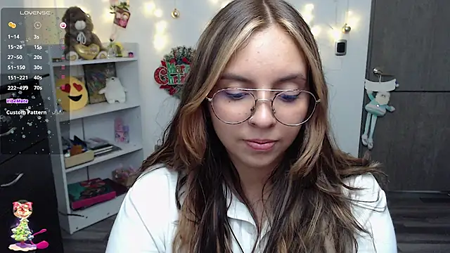 Snapshot of Valery7rose_ chatting on December 4, 2024, 3:04 am Valery7rose online show from December 4, 2024, 3:04 am