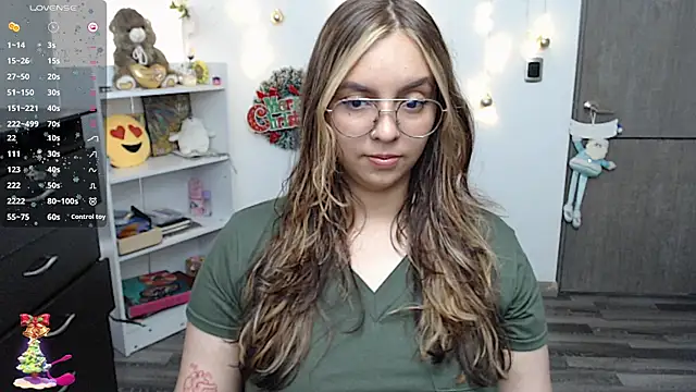 Snapshot of Valery7rose_ chatting on December 16, 2024, 9:31 pm Valery7rose online show from December 16, 2024, 9:31 pm