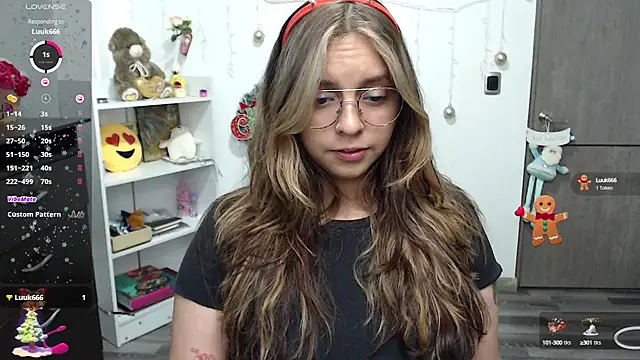 Snapshot of Valery7rose_ chatting on December 22, 2024, 10:25 pm Valery7rose online show from December 22, 2024, 10:25 pm