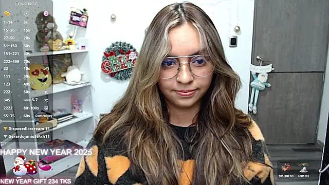 Snapshot of Valery7rose_ chatting on January 4, 2025, 12:59 am Valery7rose online show from January 4, 2025, 12:59 am