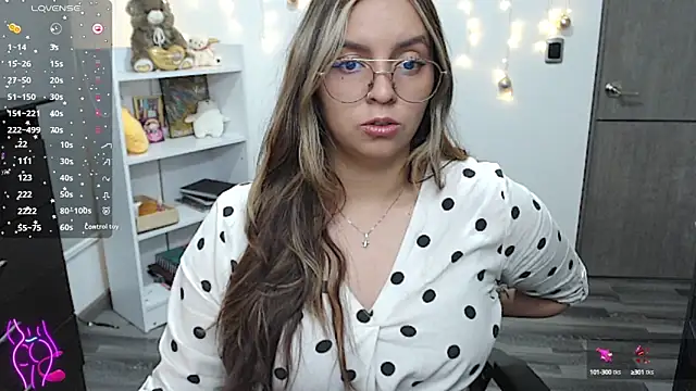 Snapshot of Valery7rose_ chatting on January 30, 2025, 10:41 pm Valery7rose online show from January 30, 2025, 10:41 pm