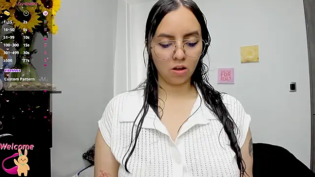 Snapshot of Valery7rose_ chatting on September 15, 2025, 2:28 pm Valery7rose online show from September 15, 2025, 2:28 pm