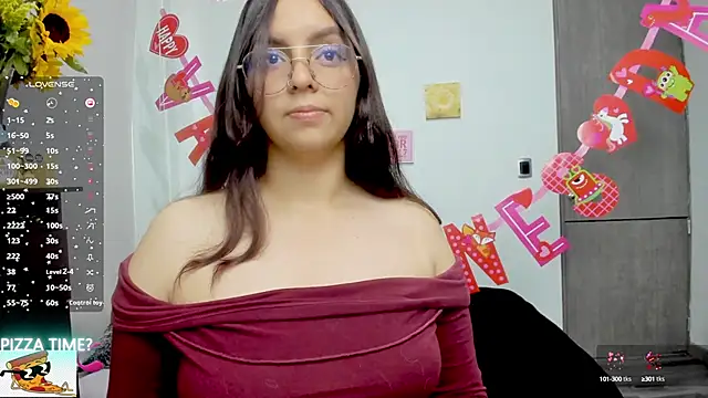 Snapshot of Valery7rose_ chatting on September 19, 2025, 9:26 pm Valery7rose online show from September 19, 2025, 9:26 pm