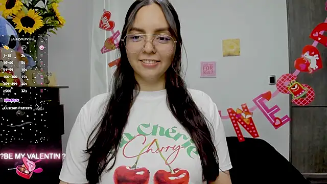 Snapshot of Valery7rose_ chatting on September 21, 2025, 2:29 pm Valery7rose online show from September 21, 2025, 2:29 pm
