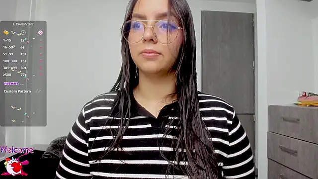 Snapshot of Valery7rose_ chatting on October 7, 2025, 2:58 pm Valery7rose online show from October 7, 2025, 2:58 pm