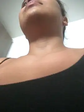 JuanaSimons online show from December 21, 2025, 11:12 pm