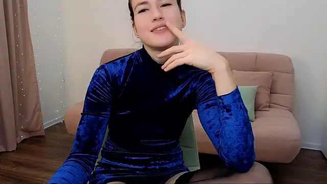 Snapshot of AliciaNewell chatting on December 29, 2024, 12:01 pm AliciaNewell online show from December 29, 2024, 12:01 pm
