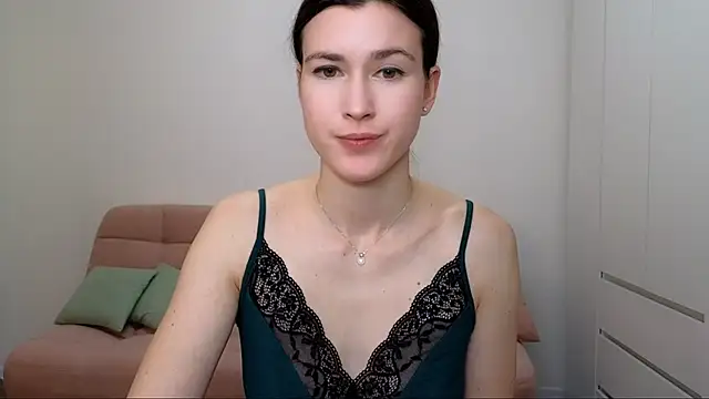 Snapshot of AliciaNewell chatting on January 15, 2025, 11:43 am AliciaNewell online show from January 15, 2025, 11:43 am