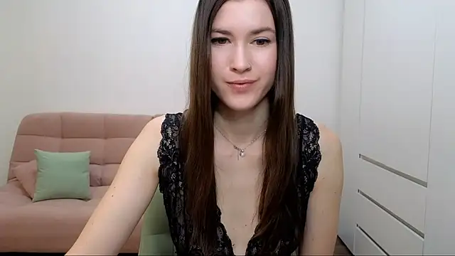 Snapshot of AliciaNewell chatting on February 1, 2025, 5:28 am AliciaNewell online show from February 1, 2025, 5:28 am