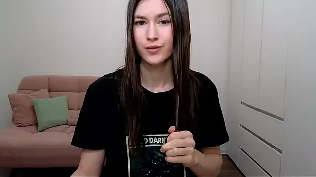 Snapshot of AliciaNewell chatting on March 10, 2025, 12:37 pm AliciaNewell online show from March 10, 2025, 12:37 pm