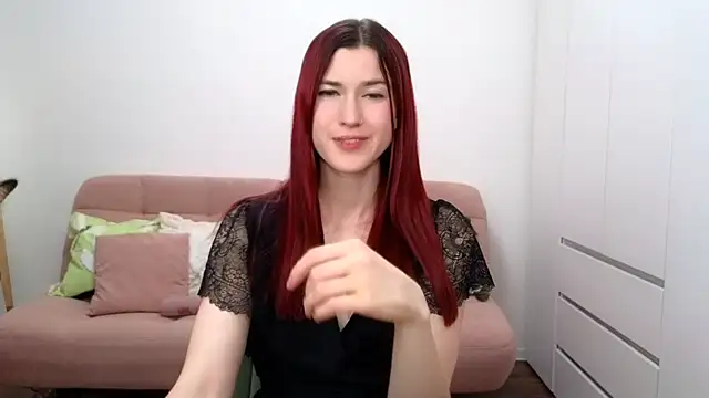 AliciaNewell online show from November 7, 2025, 5:24 pm