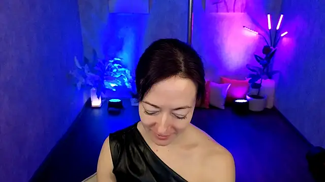 kimberlyray777 online show from March 7, 2026, 6:32 am