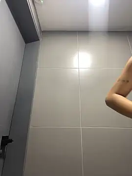 Snapshot of Emilia_Bakerr chatting on December 2, 2024, 9:50 pm Emilia Bakerr online show from December 2, 2024, 9:50 pm