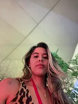 Snapshot of Emilia_Bakerr chatting on December 18, 2024, 6:14 pm Emilia Bakerr online show from December 18, 2024, 6:14 pm