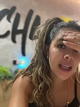 Snapshot of Emilia_Bakerr chatting on December 29, 2024, 6:27 pm Emilia Bakerr online show from December 29, 2024, 6:27 pm