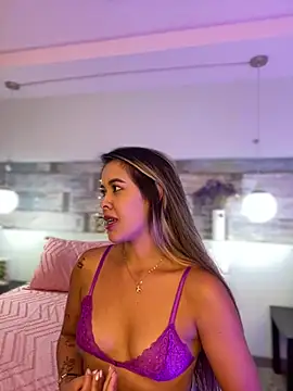 Snapshot of Emilia_Bakerr chatting on January 27, 2025, 9:22 pm Emilia Bakerr online show from January 27, 2025, 9:22 pm