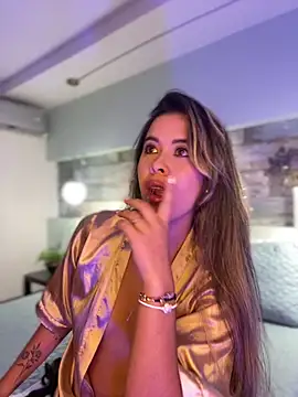 Snapshot of Emilia_Bakerr chatting on February 13, 2025, 9:17 pm Emilia Bakerr online show from February 13, 2025, 9:17 pm