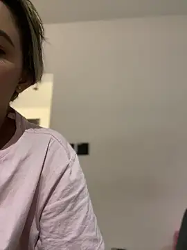 Snapshot of Emilia_Bakerr chatting on February 20, 2025, 6:24 pm Emilia Bakerr online show from February 20, 2025, 6:24 pm