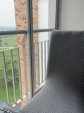 MrsFoucher online show from February 27, 2025, 1:28 pm