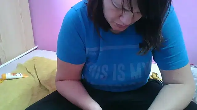 Lucinka1 online show from February 17, 2025, 3:42 pm