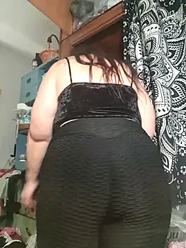 sweetkitty111 online show from February 14, 2025, 8:21 am