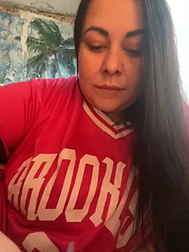 DaisyStreet online show from November 11, 2025, 9:31 am